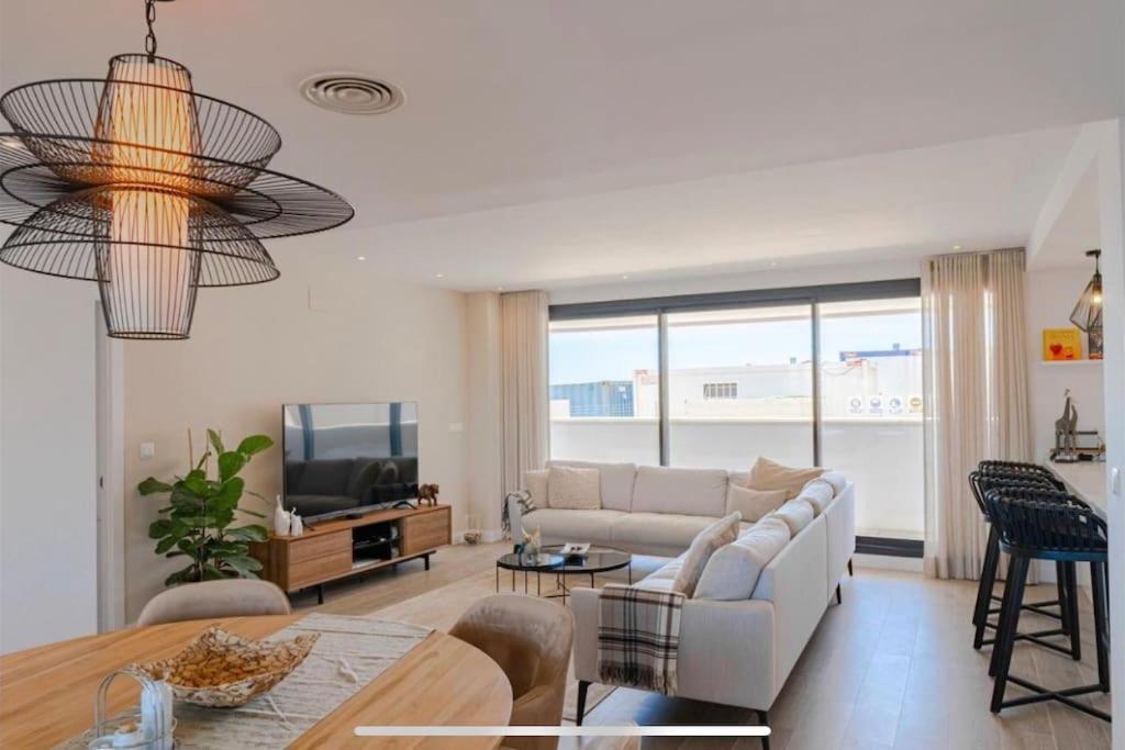 New In - Perfect For Golfers And Families! Appartement *